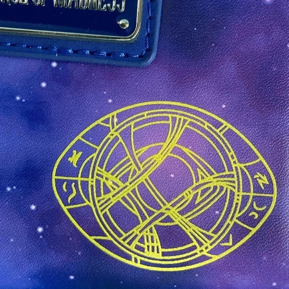 Marvel / Loungefly - Doctor Strange / Glow in the Dark Wallet - BNWT πͺπ§ββοΈ - Picture 9 of 16